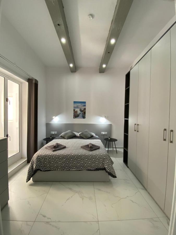 Seaside Apartment In Gzira Luaran gambar